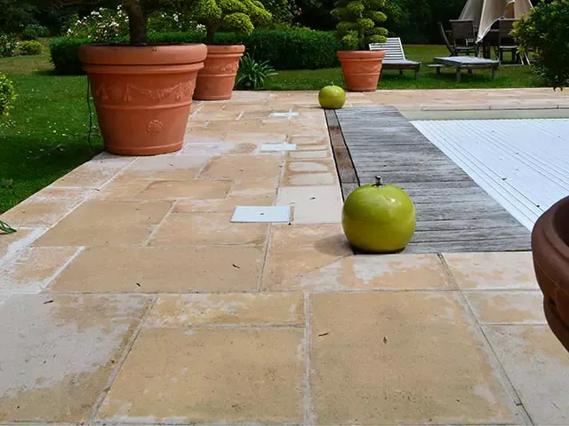 terrasse-pisciner-671fae497619b